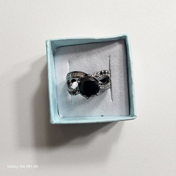 BLACK DIAMOND 2.5CT ROUND BLACK DIAMOND RING - Picture 8 of 9